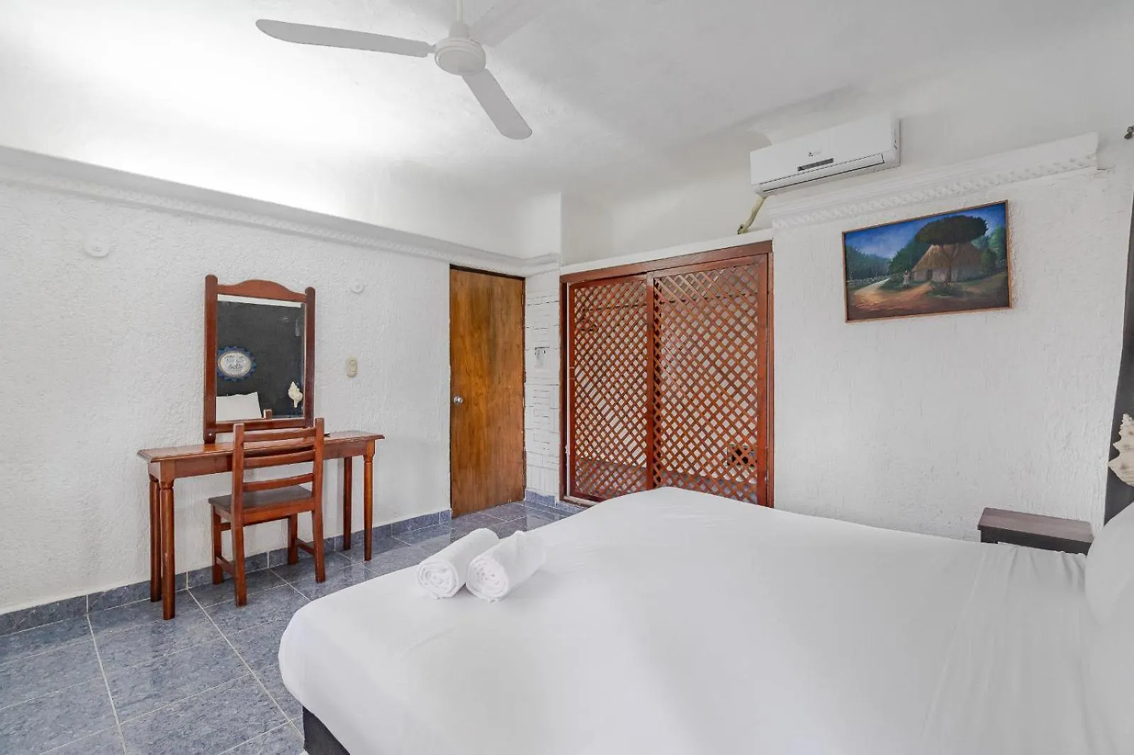 Mayan Art Hotel 10 Avenue Playa del Carmen