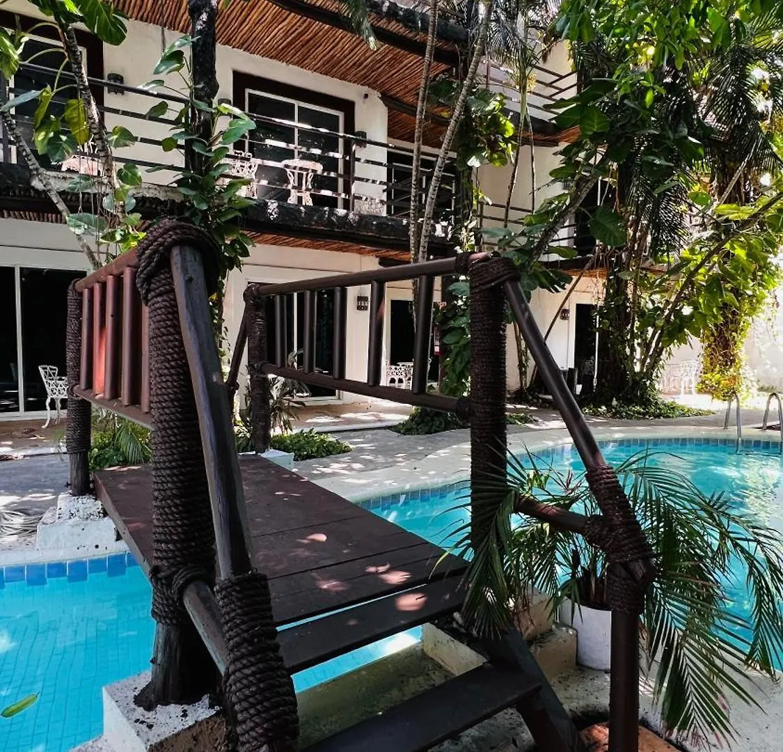 Mayan Art Hotel 10 Avenue Playa del Carmen
